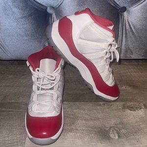 Kids red and white Nike Jordan’s size 3Y